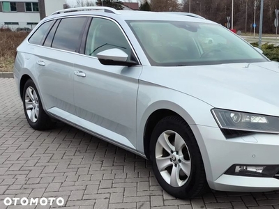 Skoda Superb Combi 2.0 TDI DSG Premium Edition