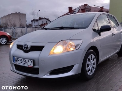 Toyota Auris 1.33 VVT-i Terra