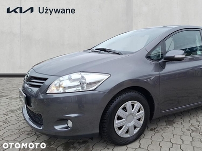 Toyota Auris 1.33 VVT-i Terra