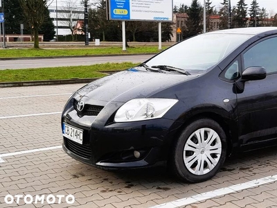 Toyota Auris 1.6 VVT-i Terra