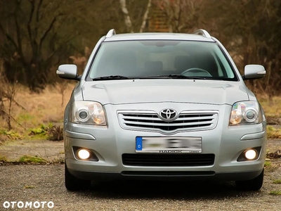 Toyota Avensis 1.8 VVT-i Combi Team