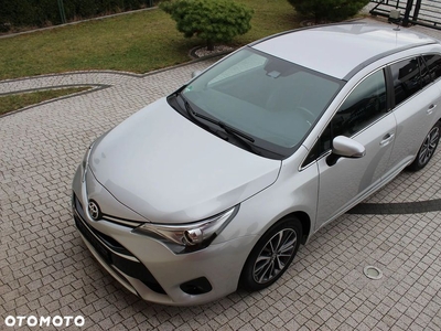 Toyota Avensis 2.0 D-4D Selection