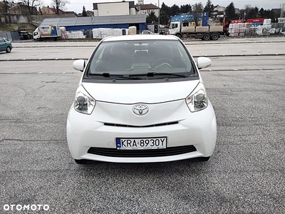 Toyota iQ