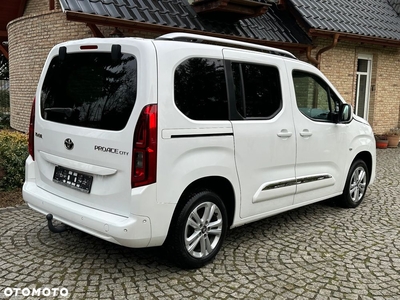 Toyota Proace City Verso 1.2 Turbo L1 Team Deutschland