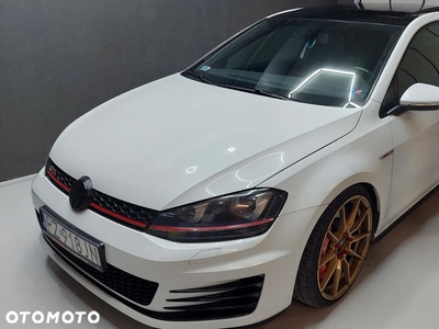 Volkswagen Golf VII 2.0 TSI BMT GTI Performance