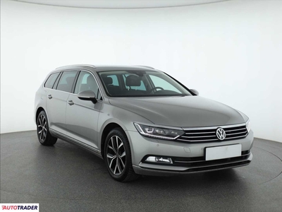 Volkswagen Passat 1.8 177 KM 2016r. (Piaseczno)