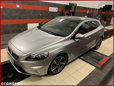 Volvo V40 D2 R-Design