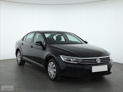 Volkswagen Passat B8 , Salon Polska, Klimatronic, Tempomat, Parktronic