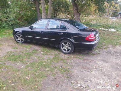 Mercedes Benz e240 w211