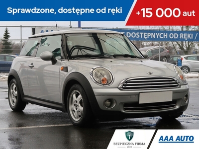 Mini Mini R56 Hatchback 1.6 i 16V 120KM 2008