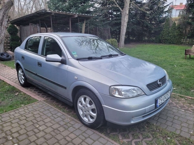 Opel Astra F Hatchback 1.6 i 16V 100KM 2002