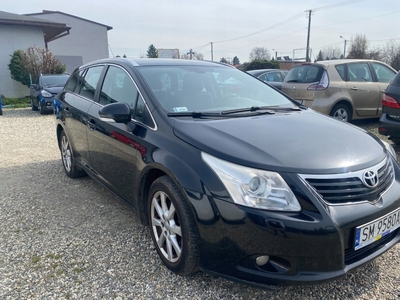 Toyota Avensis II Kombi 2.2 D-4D 150KM 2009