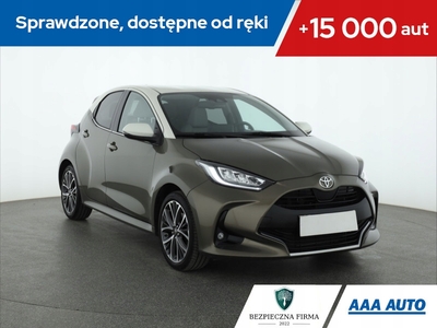 Toyota Yaris IV Hatchback 1.5 Dynamic Force 125KM 2021