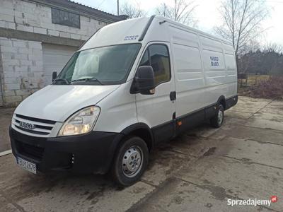 Iveco Daily 35s14 2.3 HPT 136km, pneumatyczne zawieszenie