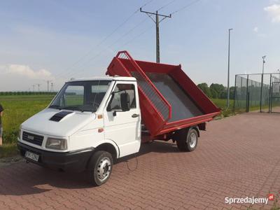 Iveco daily wywrotka kiper 3 strony najazdy pod mini koparkę