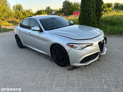 Alfa Romeo Giulia 2.0 Turbo 16V AT8-Q4 Ti