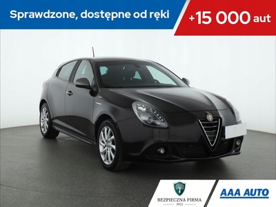 Alfa Romeo Giulietta Nuova II Hatchback 5d Facelifting 1.4 TB 16v Mair 150KM 2015