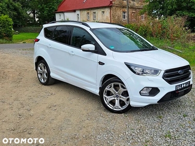 Ford Kuga 2.0 TDCi 4x4 ST-Line