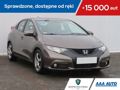 Honda Civic IX Hatchback 5d 1.8 i-VTEC 142KM 2012