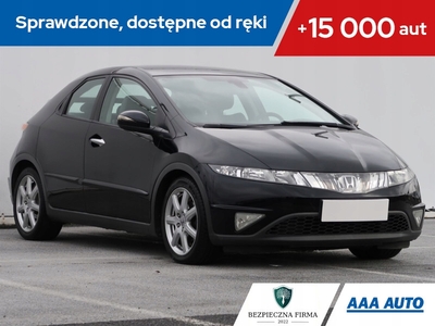 Honda Civic VIII Hatchback 3d 1.8 i-VTEC 140KM 2007