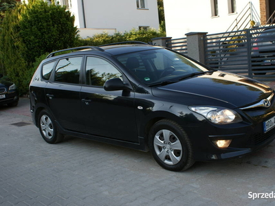 HYUNDAI i30*1.6 CRDI 90KM * 100%Bezwypadkowy *Okazja Model 2011*Olsztyn