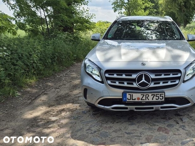 Mercedes-Benz GLA 180 AMG Line