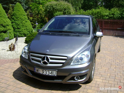 Mercedes B160, manual benzyna, tylko 50 tys przebiegu, bezwypadkowy.