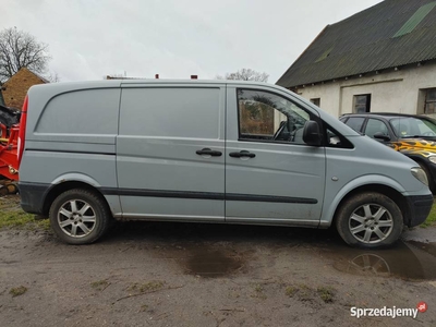 Mercedes-Benz Vito W639 111CDI 3 osobowy HAK