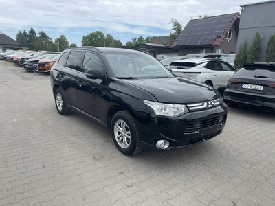 Mitsubishi Outlander III SUV Facelifting 2.2 DOHC DI-D 150KM 2014