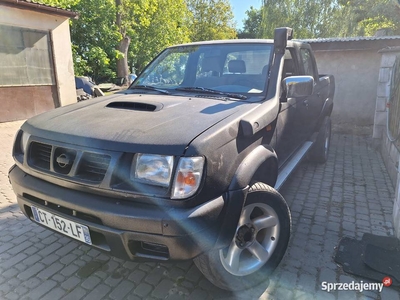 NISSAN NAVARA 2,5 TDI KLIMATYZACJA