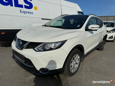 Nissan Qashqai 141 tys km 1.2 Benzyna Bogata wersja