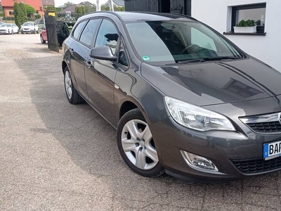 Opel Astra 1.6 benzyna 115 KM - Serwisowany - Zadbany -