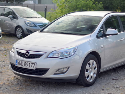 Opel Astra 1.6 benzyna- auto zadbane,w pełni sprawne,regularnie serwisowane