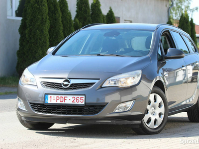 Opel Astra 2011r. 1,7 diesel CHIP 150KM kombi Opłacony 2 kluczyki Książka …
