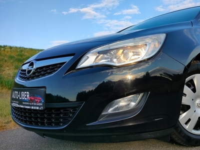 Opel Astra J 2010