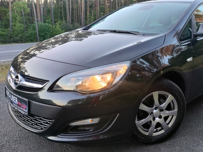 Opel Astra J Sedan 1.6 CDTI ecoFLEX 110KM 2014