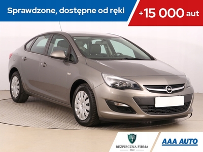 Opel Astra J Sedan 1.6 Twinport ECOTEC 115KM 2016