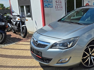 Opel Astra J Sports Tourer 2.0 CDTI ECOTEC 160KM 2011