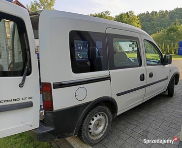 Opel combo 1.7on 5os