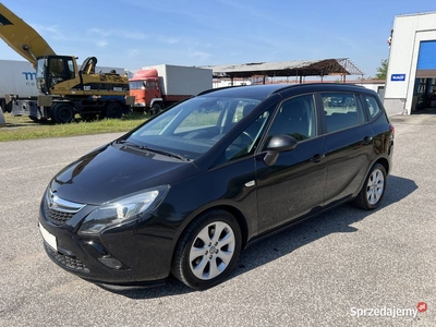 Opel Zafira 2.0 DIESEL Klimatronik Tempomat Nawigacja 7 Osobowy HAK