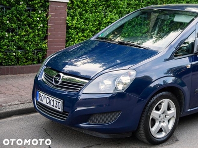 Opel Zafira Tourer 1.8 Edition