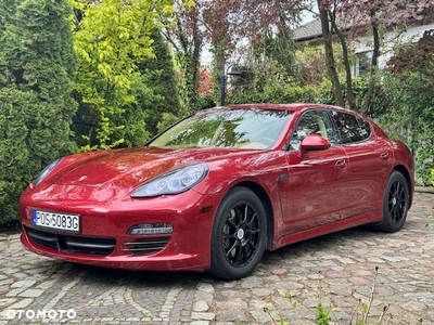 Porsche Panamera 4 Platinum Edition