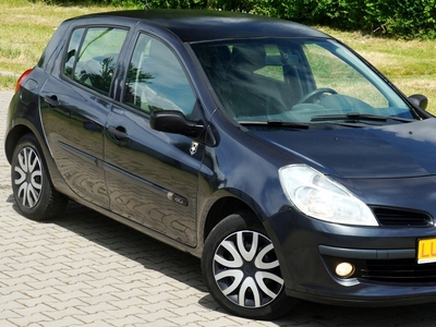 Renault Clio III Hatchback 5d 1.5 dCi 68KM 2007