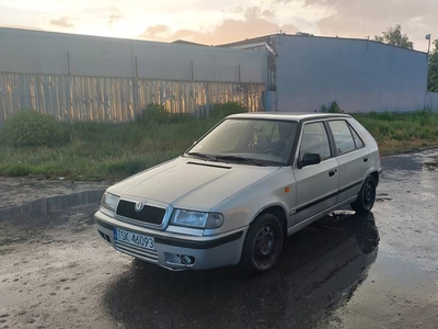 Skoda Felcja 1.6 benzyna