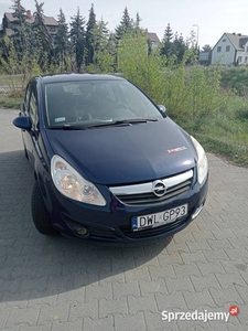 Sprzedam lub zamienię opel corsa d na większe auto typu van lub inne.