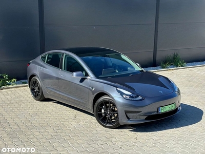 Tesla Model 3 Standard Reichweite Plus Hinterradantrieb