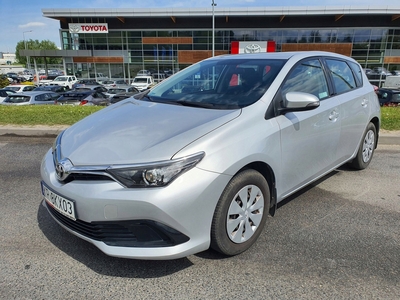 Toyota Auris II Hatchback 5d Facelifting 1.6 Valvematic 132KM 2018