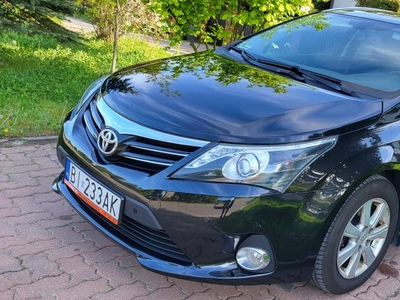 TOYOTA AVENSIS