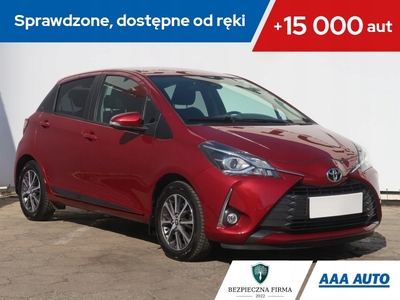 Toyota Yaris III Hatchback 5d Facelifting 2017 1.5 Dual VVT-iE 111KM 2019