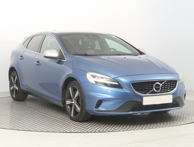 Volvo V40 2017 2.0 T4 193611km Hatchback